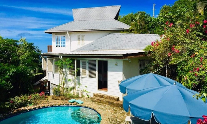Gate Park Villa | Hummingbird Villa - Tropical 3 bedroom Villa with Panoramic Views