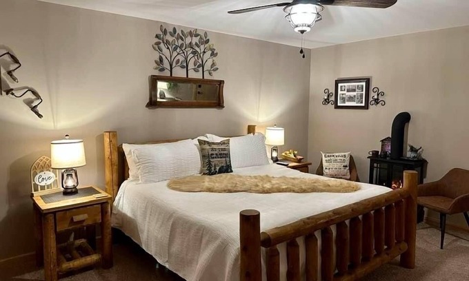 Stanardsville Hotel | Hundred Acre Woods Rm. 201
