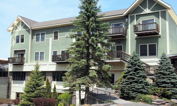 Hunter Condo | Hunter Mtn 2BR, Closest lodging to 6 Pack, on the Base Lodge, change here!