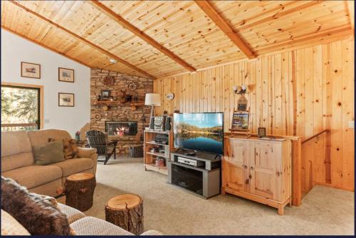 Upper Moonridge House | Hunter's Retreat in Upper Moonridge Near Bear Mountain