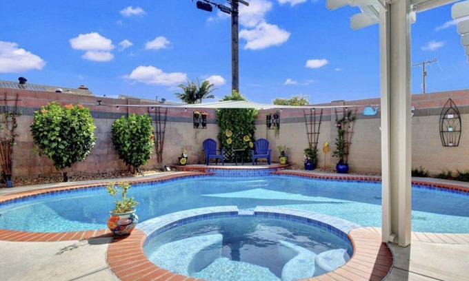 Huntington Beach House | Huntington Beach 2 bedroom house close to the beaches with a pool and spa.