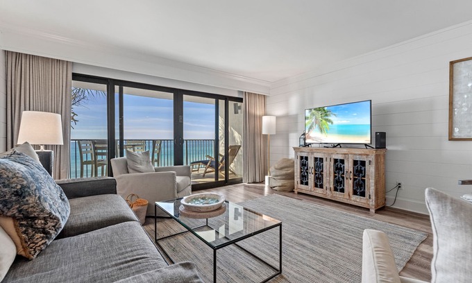 Miramar Beach Condo | Huntington By the Sea 306. Gulf Front, Community Pool, Free Beach Service.