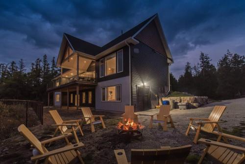 South Bruce Peninsula House | Huronia Luxury Lakefront Views & Game Room!