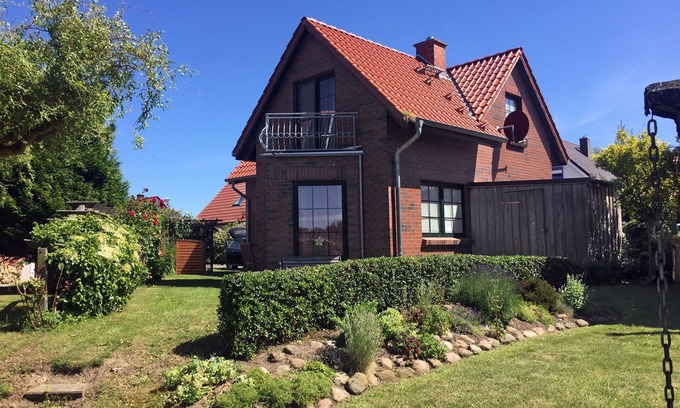 Kaltenhof House | Hus an Diek - Cozy holiday home in a quiet location.