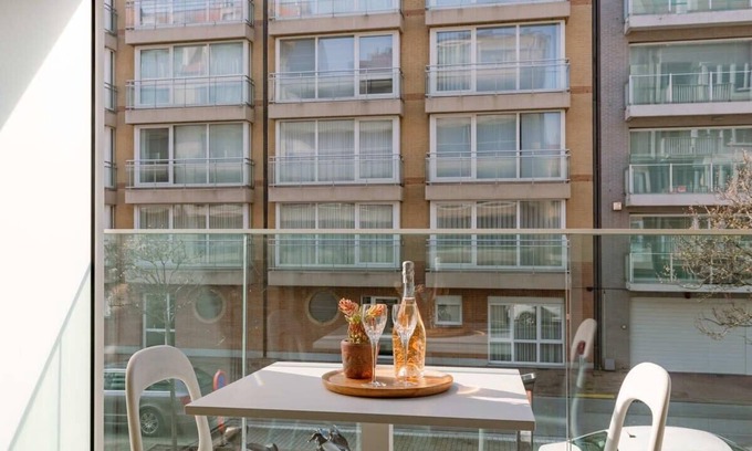 Knokke Apartment | Huswell - Apartment for 4 near the coast and central Knokke