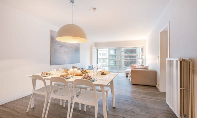 Oostduinkerke-Bad Apartment | Huswell - Cozy apartment with sea view