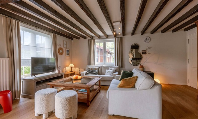 Witte Burg House | Huswell - Enjoyable holiday home at Koksijde