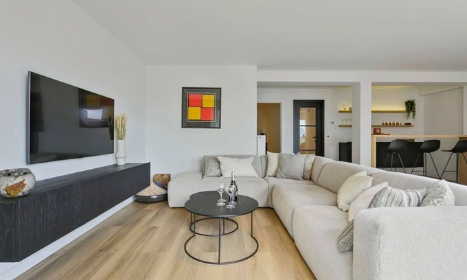 Knokke Apartment | Huswell - Stunning modern apartment with terrace and parking