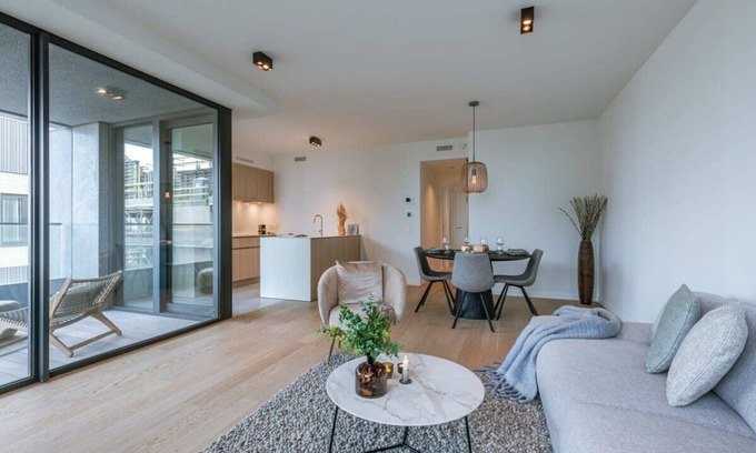 Ostend Apartment | Huswell - Stylish 2 bedroom with terrace and parking