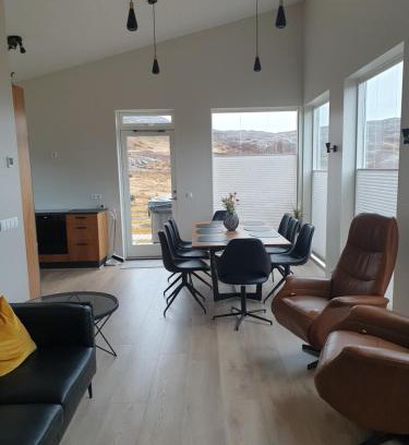 Holmavik House | Hvammur 10 with private hot tub