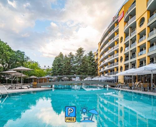 Golden Sands Hotel | HVD Viva Club Ultra All Inclusive - Private Beach & Free Parking