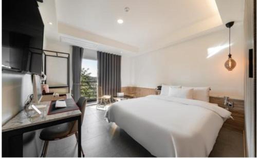 Hwaseong Hotel | Hwaseong Wall Hotel