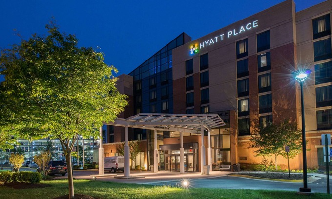 Herndon Hotel | Hyatt Place Herndon Dulles Airport East