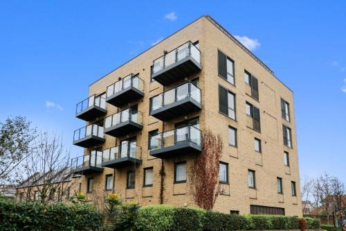 Peninsula Apartment | Hybrid Resi - London, Greenwich near O2 Arena