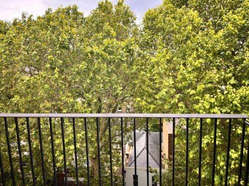 Lancaster Gate Apartment | Hyde park,2 Bedrooms 2Bathrooms, Perfect for Families!