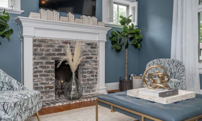 Hyde Park House | Hyde Park Hideaway! 4BED + Walkabout to HP Square!