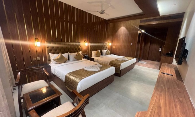 Thanjavur Hotel | Hyders Mahal and Hotel