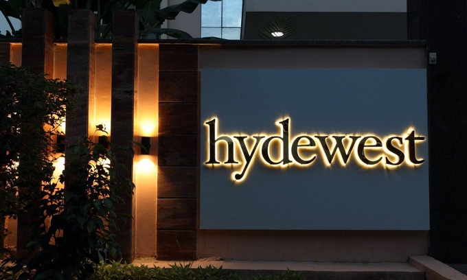 Gurugram Apartment | HYDEWEST INDIA Luxury Orchid Gold King Studio with Kitchenette