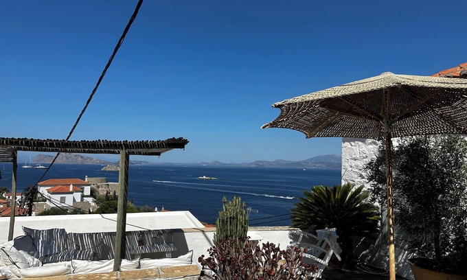 Hydra House | Hydra: house with spectacular view of the sea - For 3 persons, all conveniences
