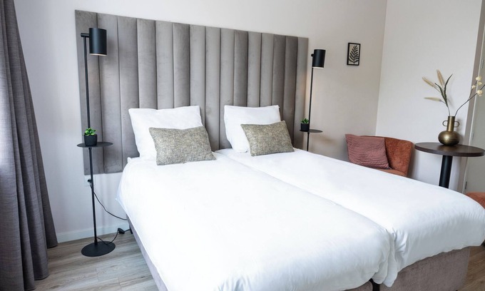 Municipality of Geertruidenberg Apartment | Hygienic Single Room in Raamsdonksveer