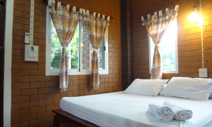 Nakhon Nayok Hotel | I Din Lake View Resort Nakhon Nayok