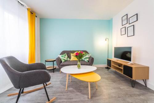 Brive-la-Gaillarde Apartment | @ I LOVE BG @ proche gare et centre historique