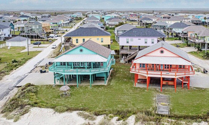 Port Bolivar House | I Love Crystal Beach Weddings & Events