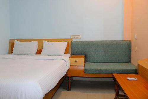 Anantapur Hotel | I-ROOMZ Bagyas Residency