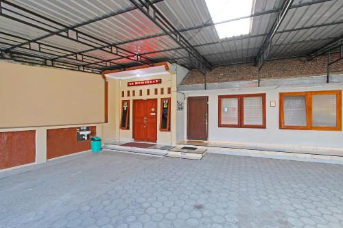 Tegal Hotel | IB Homestay Syariah by Ecommerceloka