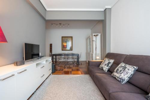 Bilbao City Centre Apartment | Ibarrola Apartment by People Rentals