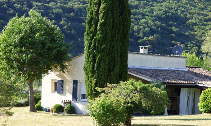 Saint-Maurice-d'Ibie Villa | Ibie's Paradise!nCharming house nestled in a green setting