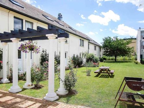 Chambourcy Hotel | ibis budget Chambourcy Saint Germain