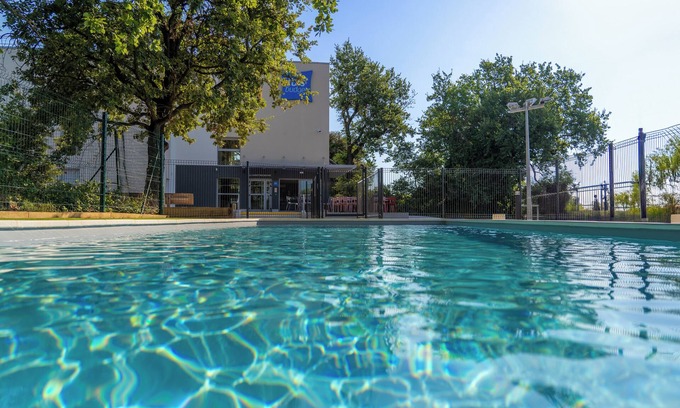 Le Vieux Cannet Hotel | ibis budget Le Cannet des Maures