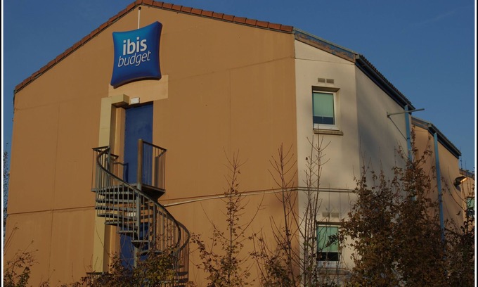 Saint-Genis-Laval Hotel | ibis budget Lyon Saint Genis Laval