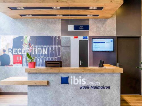 Rueil-Malmaison Hotel | ibis budget Rueil Malmaison