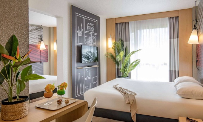 Cannes La Bocca Hotel | ibis Cannes Plage La Bocca
