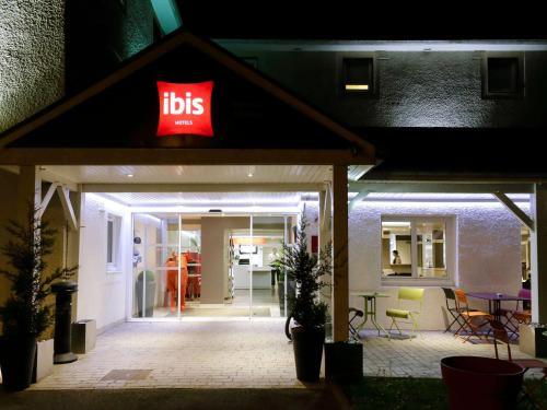 Paroisse Saint-Vincent-de-Paul Hotel | ibis Dole Sud Choisey