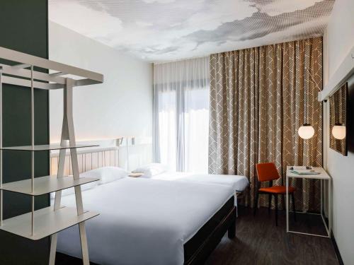 Jonage Hotel | ibis Lyon Est Meyzieu