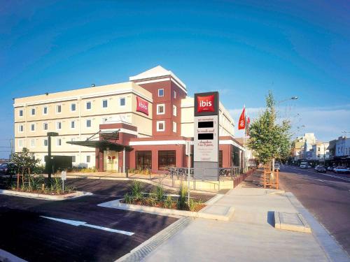 Newcastle West Hotel | ibis Newcastle