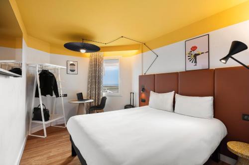 La Californie Hotel | ibis Nice Aéroport Promenade des Anglais