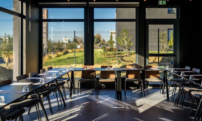 Saint-Paul-Trois-Chateaux Hotel | ibis Saint Paul Trois Chateaux (Ouverture Decembre 23)
