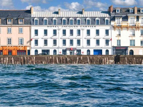 Courtoisville-Sillon-Moka Hotel | ibis Saint Malo Plage