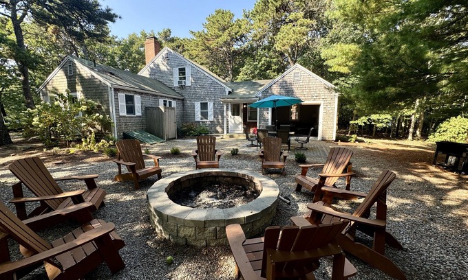 Brewster House | Icing on the Cape - Private Association Beach 0/6 miles from your vacation home!