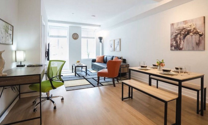 Rittenhouse Row Apartment | Icon 508 · CENTER CITY- Luxury King 2 bed apt w/Rooftop Views