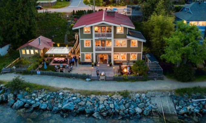 Gibsons House | Iconic 3-Story Waterfront 'Marina House' w/View