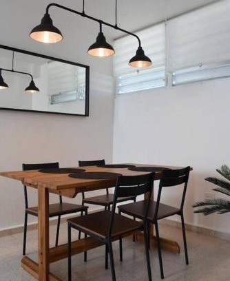 Miramar Apartment | Iconic 4 bedroom in best artsy street in 8 guest