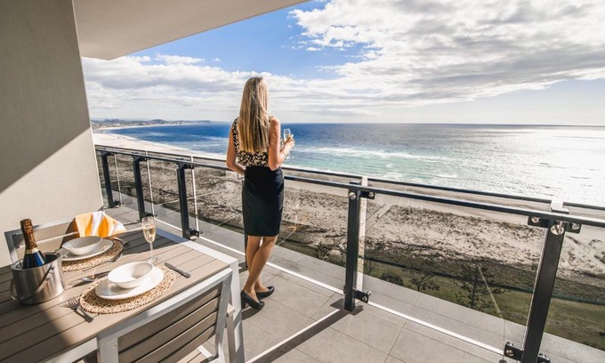 Coolangatta Resort | Iconic Kirra Beach Resort