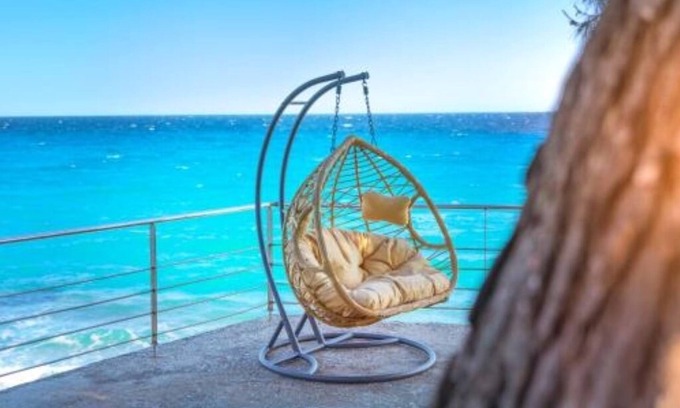 Mola Kalyva Villa | Iconic PRIVE beachfront villa Mola Kaliva