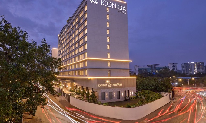 Vile Parle East Hotel | ICONIQA Hotel, Mumbai International Airport