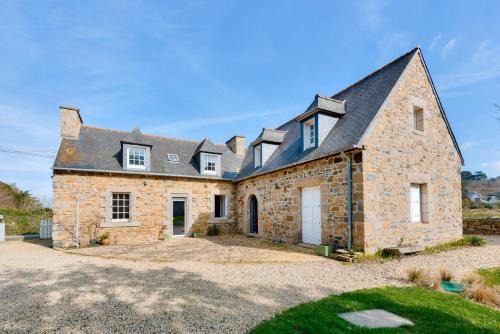 Plougrescant House | Idéal 8 adultes et 5 enfants - 200m plage
